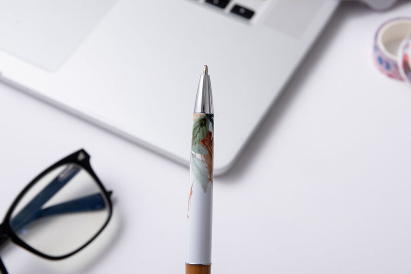 Cargue la imagen en el visor de la galería, Set de lapicero con separador- Con sus plumas te cubrirá Salmos 91:4
