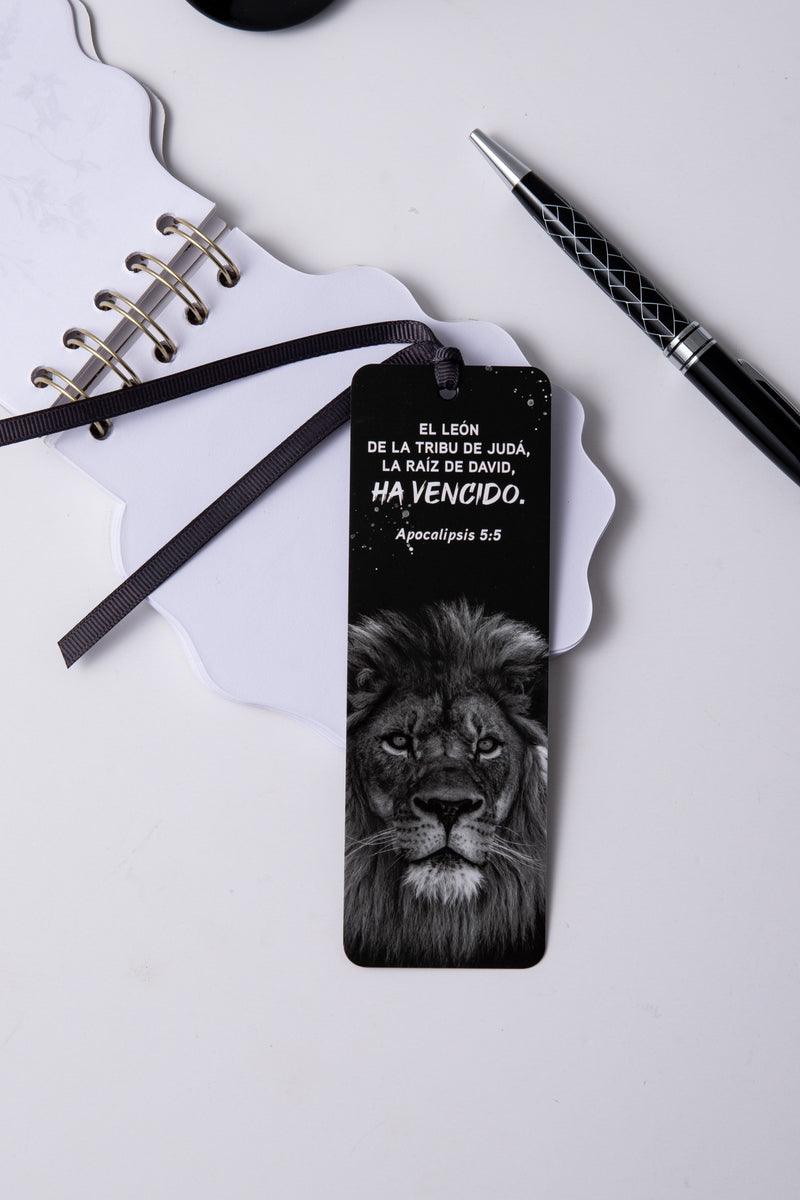 Cargue la imagen en el visor de la galería, Separador de Libro con Cinta – “León de Judá”
