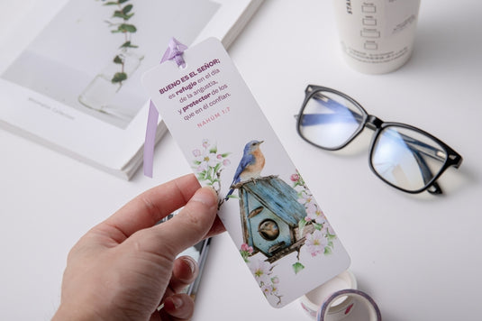 Separador de Libro con Cinta – “Bueno es el Señor”