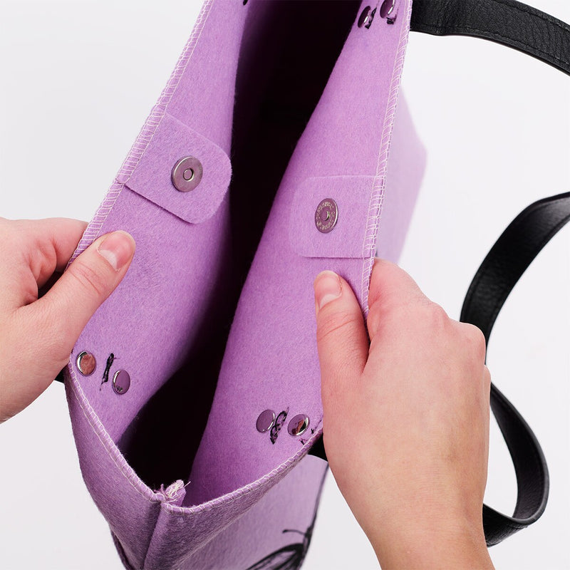 Cargue la imagen en el visor de la galería, Bolso Tote "Be Still and Know" – Salmo 46:10, lavanda mariposas
