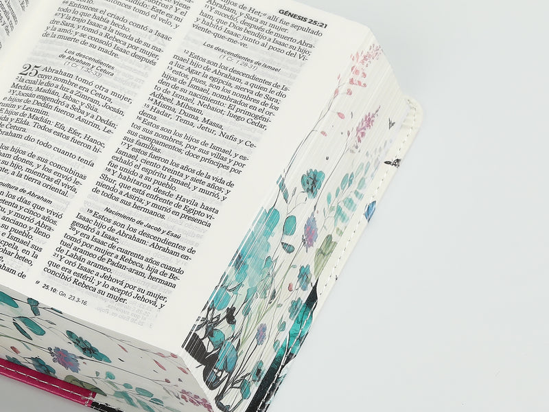 Cargue la imagen en el visor de la galería, Biblia de Bolsillo RVR 1960, imitación piel fucsia flores y mariposas
