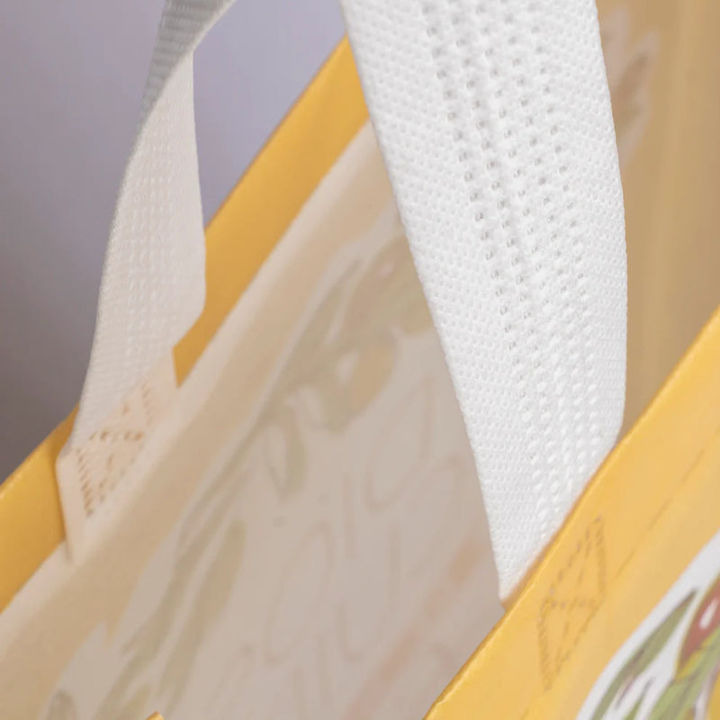 Cargue la imagen en el visor de la galería, Bolsa Pechi Dios cuida mi familia
