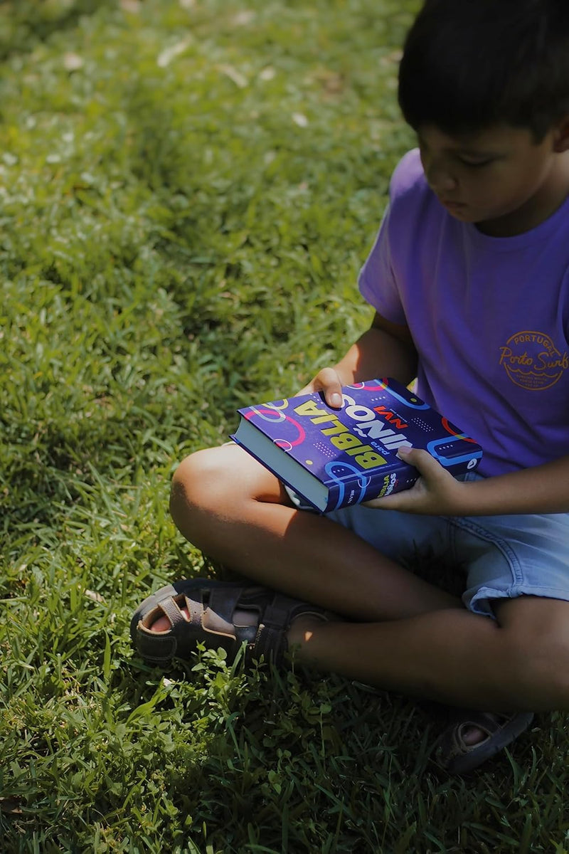 Cargue la imagen en el visor de la galería, Biblia para Niños NVI, Revisión 2022, Tapa dura
