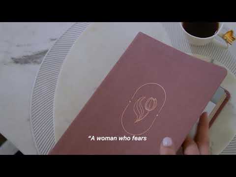 Cargar y reproducir video en Gallery Viewer, Biblia de Promesas Devocional Virtuosa RVR 1960, Virtuosa, Letra Gigante, con índice, piel especial crema Tulipán
